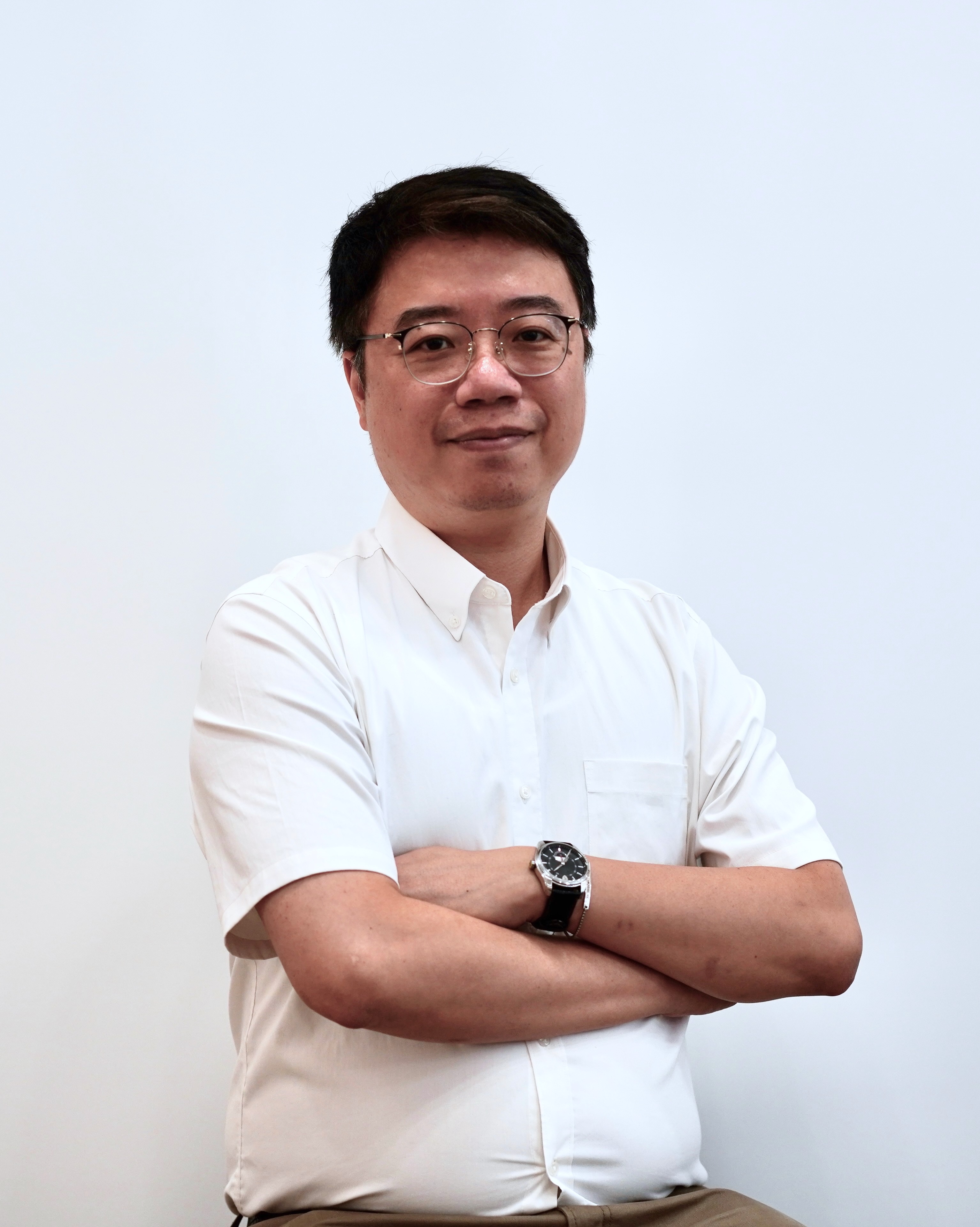 “王瑋鈞教授照片"