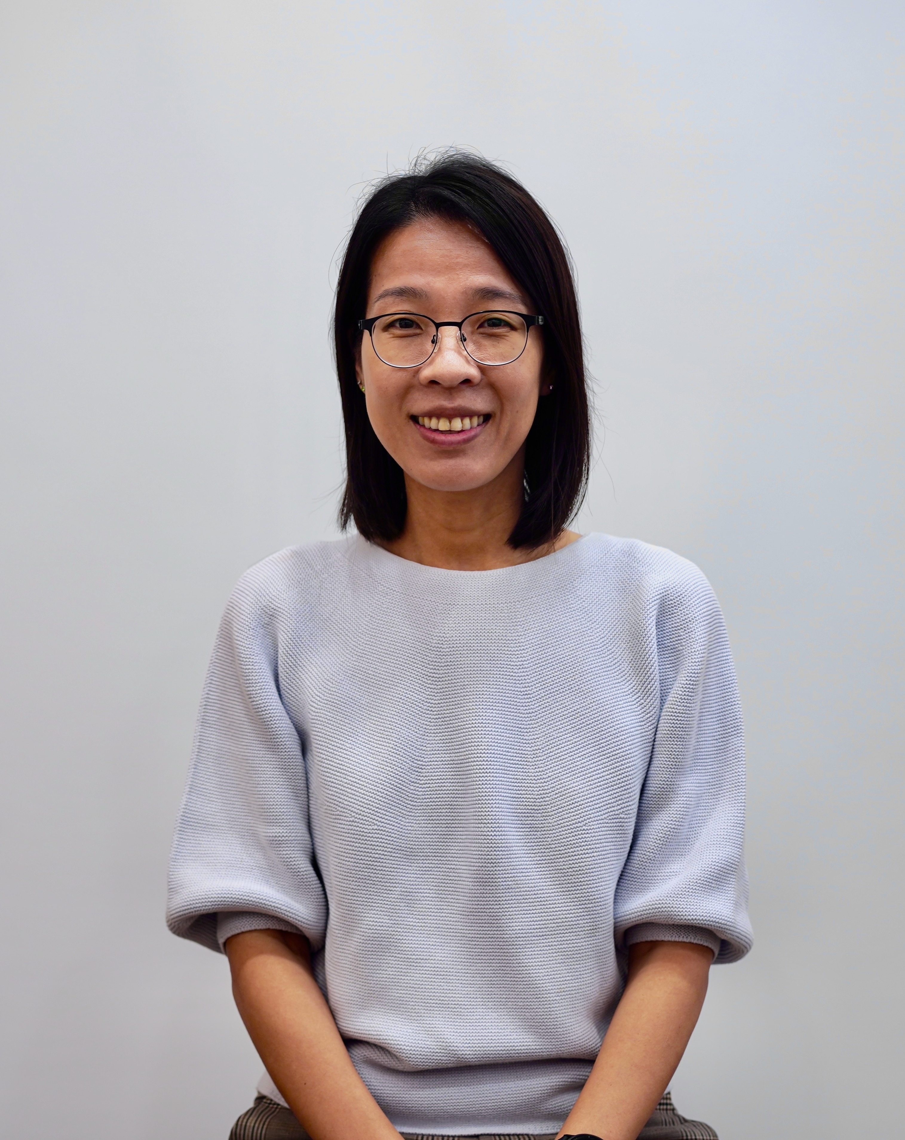 “簡思佳教授照片"